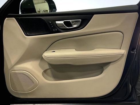 Certified 2023 Volvo S60 B5 Ultimate w/ Climate Package image 26