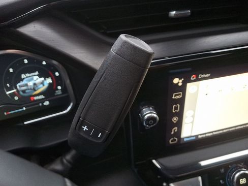 Used 2024 GMC Sierra 2500 AT4 w/ AT4 Premium Plus Package image 15