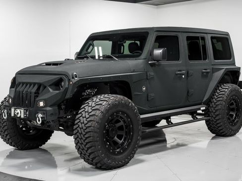Used 2023 Jeep Wrangler Unlimited Rubicon 392 AWD/4WD image 7