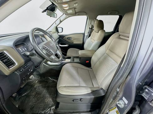 Used 2022 Nissan Frontier SV AWD/4WD image 15
