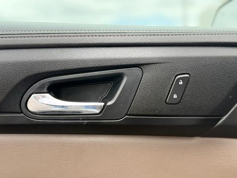Used 2016 GMC Acadia SLT AWD/4WD image 27