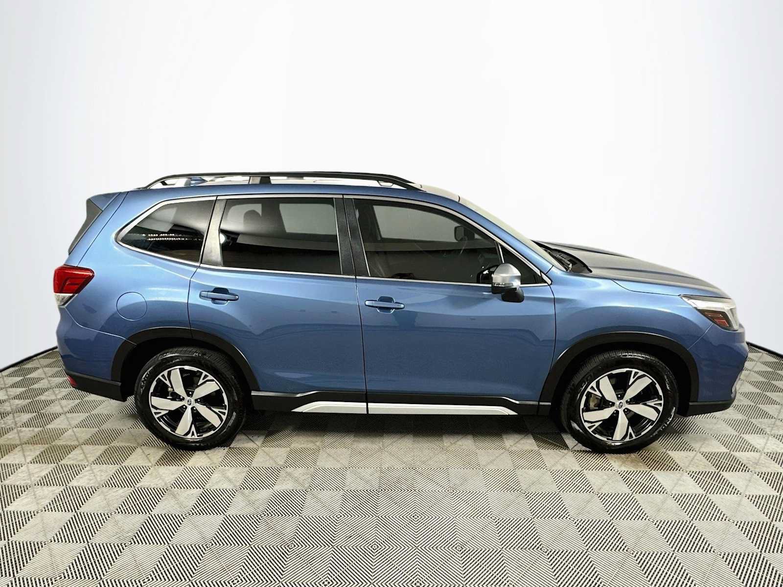 Used 2020 Subaru Forester Touring w/ Popular Package #2 AWD/4WD image 8