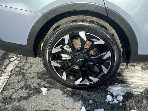 Used 2025 Kia Sorento EX image 8