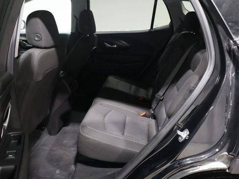 Used 2024 GMC Terrain SLE image 18