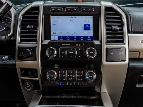 Used 2020 Ford F250 Lariat w/ Lariat Ultimate Package AWD/4WD image 24