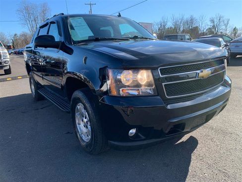 Used 2013 Chevrolet Avalanche LS image 3