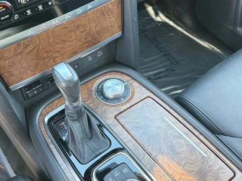 Used 2023 Nissan Armada SL w/ Captain's Chairs Package image 29