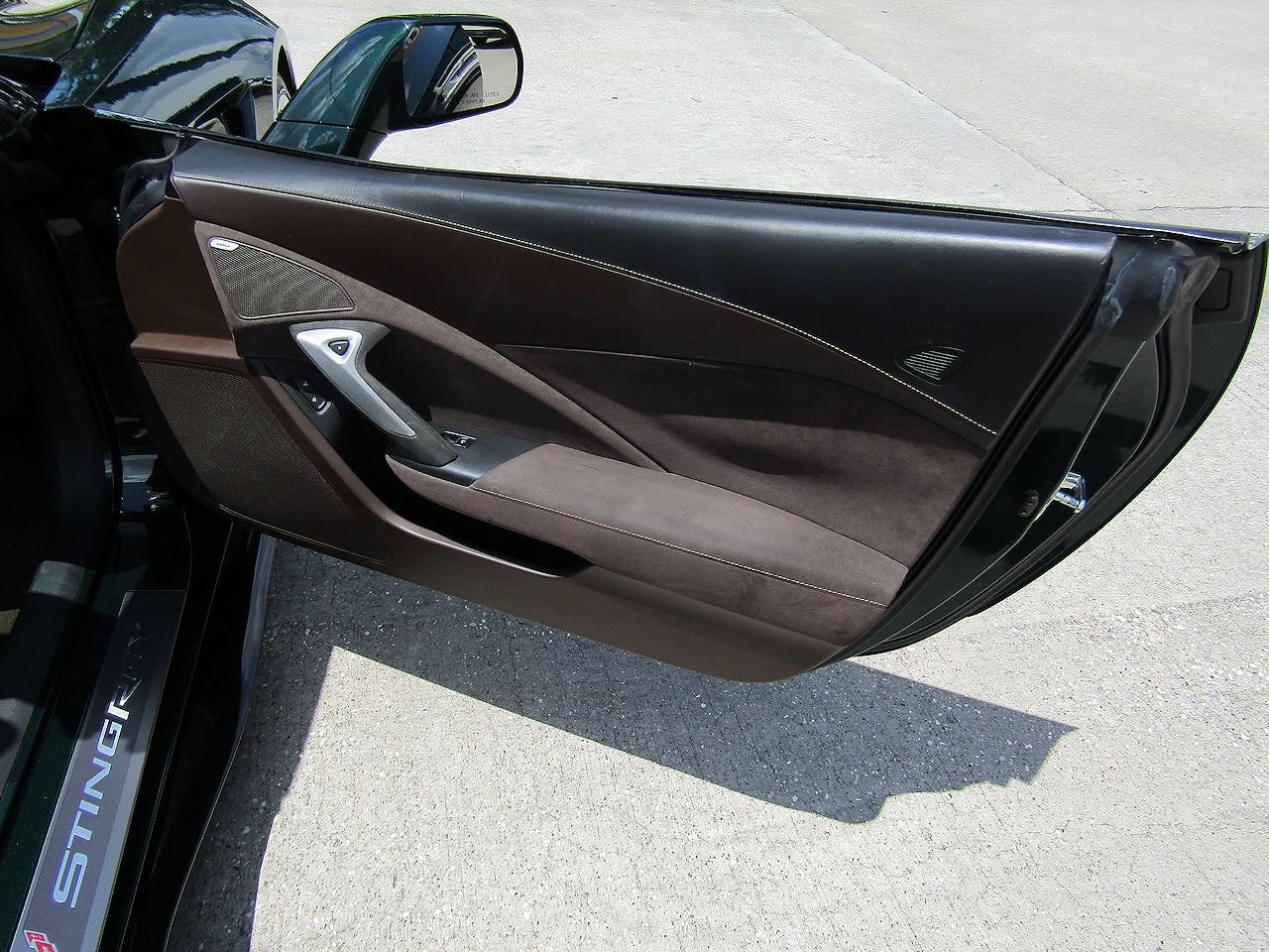 Used 2014 Chevrolet Corvette Stingray Convertible w/ 3LT Preferred Equipment Group RWD image 14