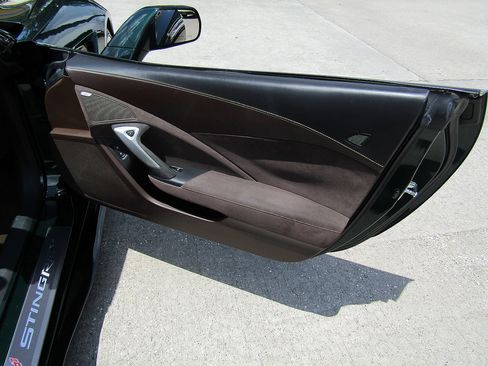Used 2014 Chevrolet Corvette Stingray Convertible w/ 3LT Preferred Equipment Group RWD image 14