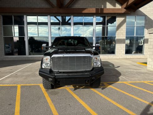 Used 2012 Ford F350 Lariat w/ Chrome Pkg image 2