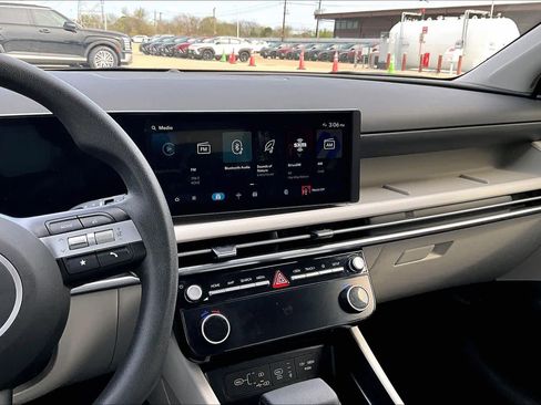 Certified 2025 Hyundai Tucson SEL image 7