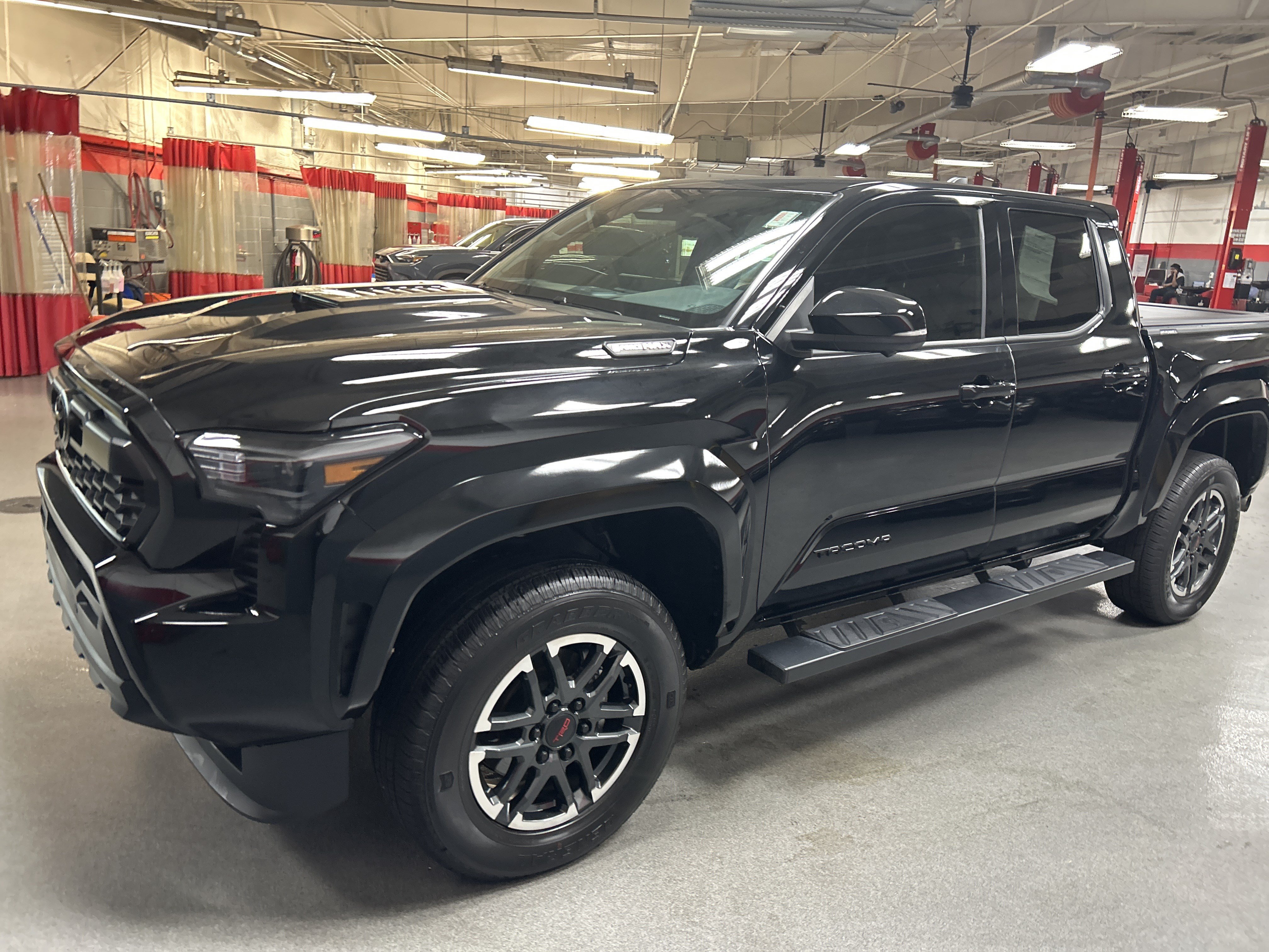 Used 2026 Toyota Tacoma TRD Sport w/ TRD Sport Premium Package AWD/4WD image 5