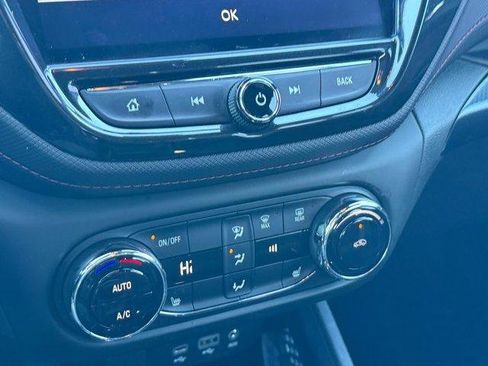 Used 2023 Chevrolet TrailBlazer RS w/ Convenience Package image 24