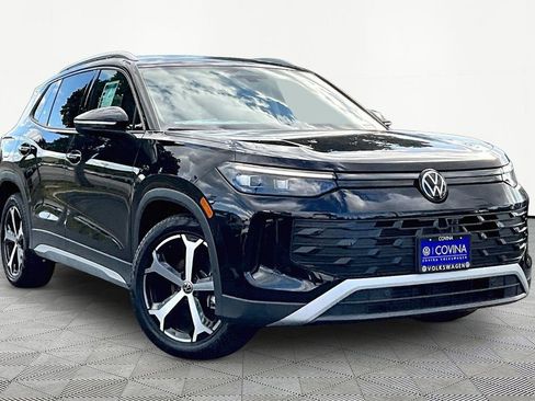 New 2026 Volkswagen Tiguan SE image 1