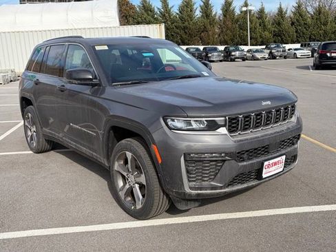 New 2026 Jeep Grand Cherokee Limited w/ Luxury Tech Group II image 2
