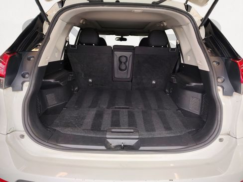 Used 2017 Nissan Rogue SV FWD image 15