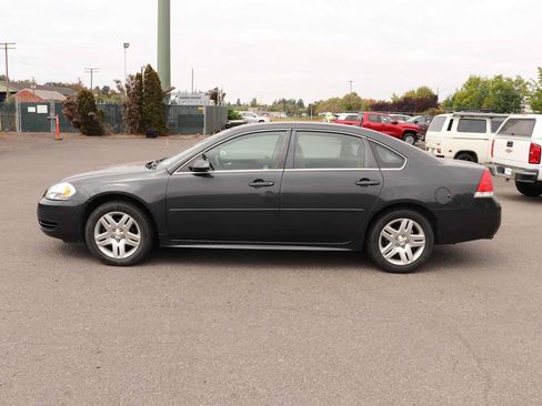 Used 2016 Chevrolet Impala LT FWD image 8