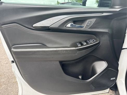 Used 2021 Chevrolet TrailBlazer RS w/ Technology Package image 20