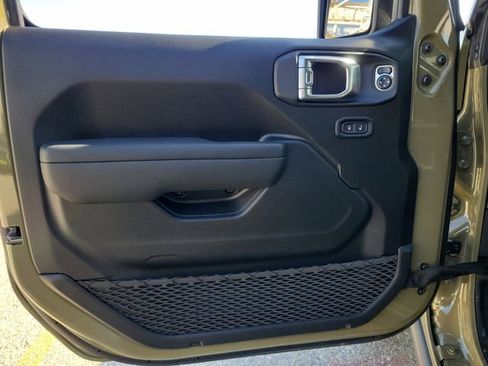 New 2026 Jeep Gladiator Willys image 15