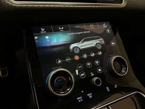 Used 2020 Land Rover Range Rover Velar R-Dynamic S image 28