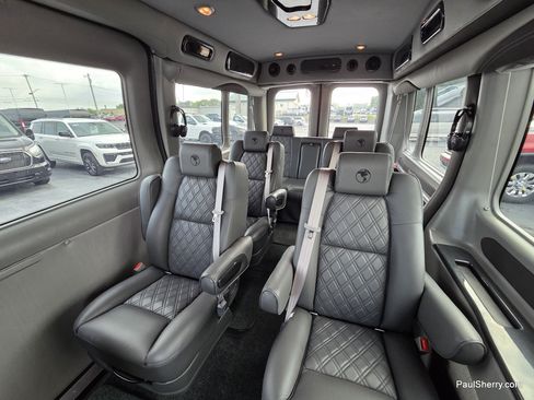 Used 2021 Ford Transit 250 Medium Roof AWD image 12