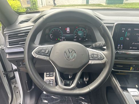 Used 2026 Volkswagen Atlas Cross Sport SEL Premium R-Line AWD/4WD image 18