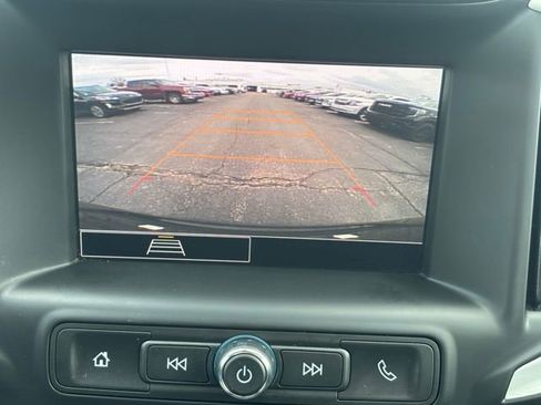 Used 2023 GMC Terrain SLE w/ Driver Convenience Package image 27