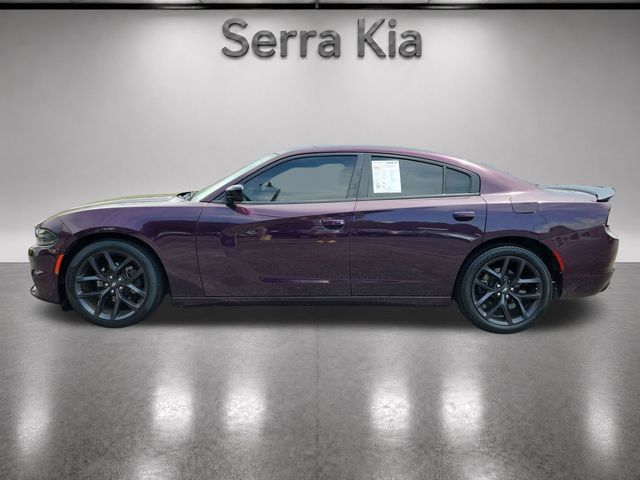 Used 2020 Dodge Charger SXT w/ Blacktop Package RWD image 2
