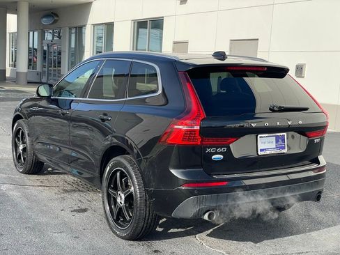 Used 2020 Volvo XC60 T5 Momentum w/ Protection Package Premier image 4