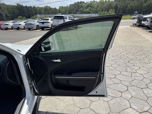 Used 2021 Dodge Charger Scat Pack RWD image 17