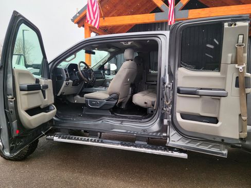 Used 2019 Ford F250 XLT image 7