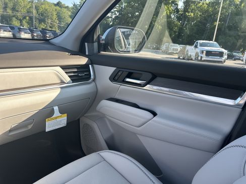 New 2027 GMC Terrain Denali AWD/4WD image 33