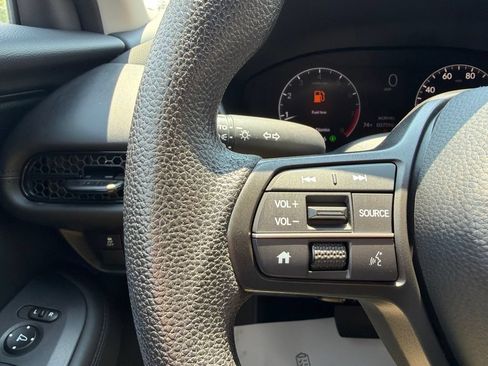Used 2025 Honda HR-V LX image 27