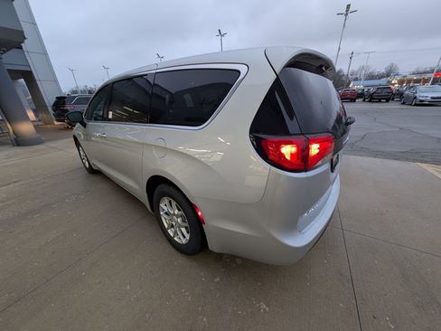 New 2026 Chrysler Voyager LX FWD image 7