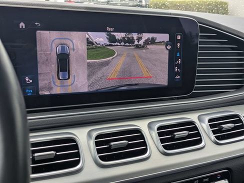 Used 2024 Mercedes-Benz GLS 450 4MATIC image 22