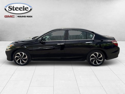 Used 2017 Honda Accord EX-L image 2