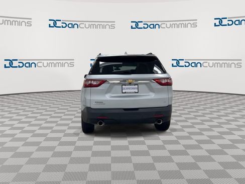 Used 2021 Chevrolet Traverse LT image 7