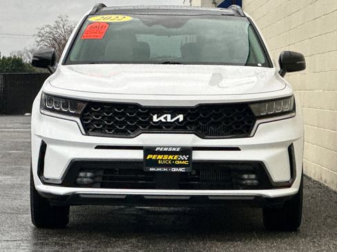 Used 2022 Kia Sorento EX w/ Panoramic Sunroof Package image 9