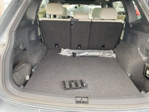 Used 2021 Volkswagen Tiguan SE R-Line image 39