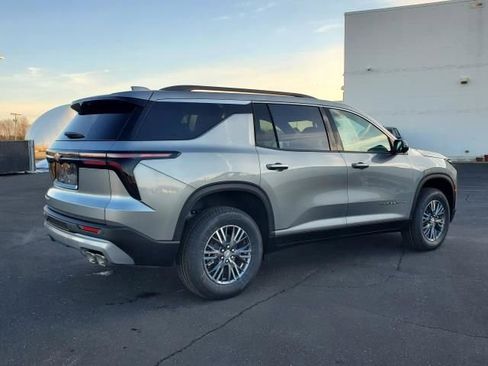 New 2026 Chevrolet Traverse LT w/ Driver Confidence Package image 5