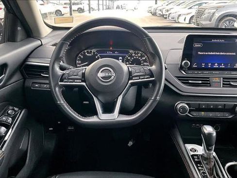 Certified 2024 Nissan Altima 2.5 SR image 6