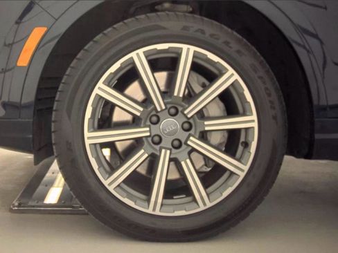 Used 2018 Audi Q7 3.0T Premium Plus AWD/4WD image 17
