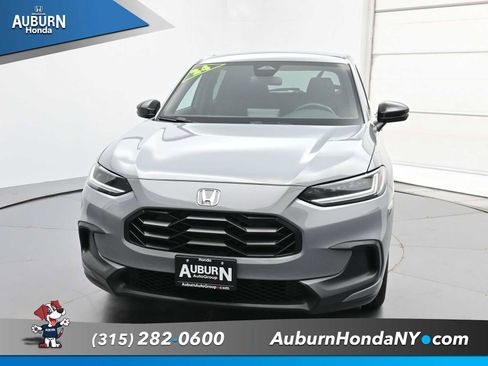 Used 2024 Honda HR-V Sport image 3