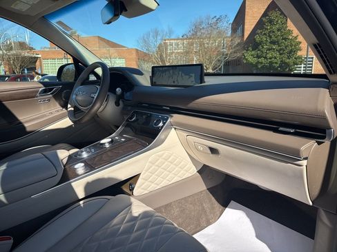 Used 2023 Genesis GV80 3.5T w/ Prestige Package image 38