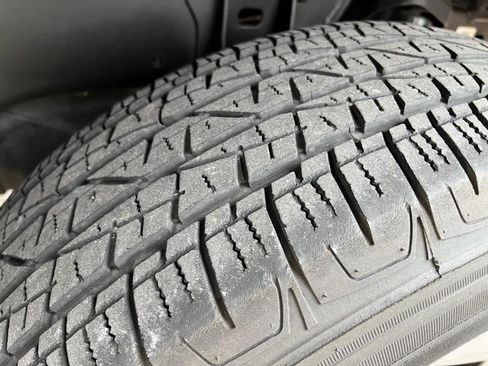 Used 2018 Toyota Tacoma SR RWD image 9