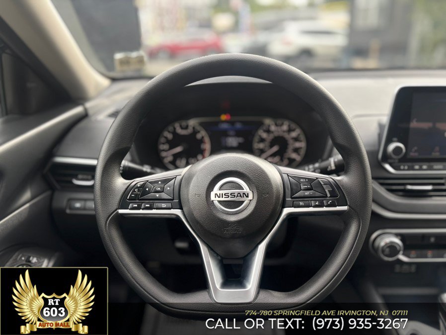 Used 2022 Nissan Altima 2.5 SV FWD image 13