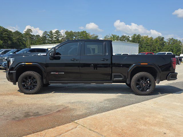 Used 2024 GMC Sierra 2500 AT4 w/ AT4 Premium Plus Package AWD/4WD image 2
