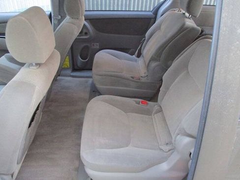 Used 2005 Toyota Sienna LE FWD image 13