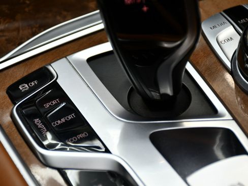 Used 2018 BMW ALPINA B7 xDrive image 33