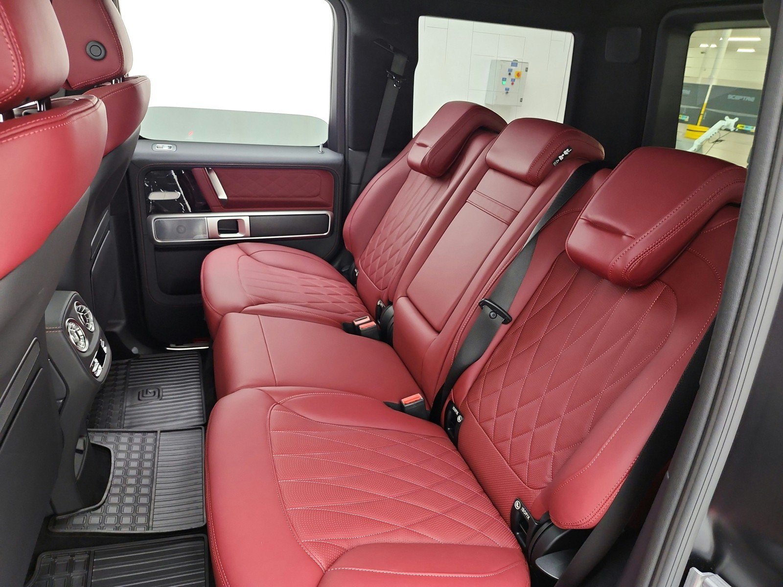 New 2027 Mercedes-Benz G 580 e image 11